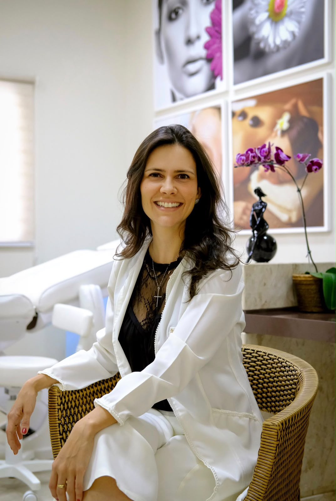 Dra. Veridiana Baggio em sua clínica em Araras